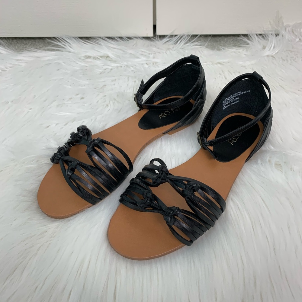 NWB ABOUND Black Faux Leather Strap Sandal Shoes